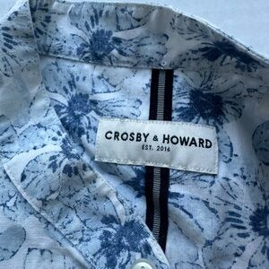 Crosby & Howard Men’s L/S shirt with band collar. Floral blue print. Mens XL